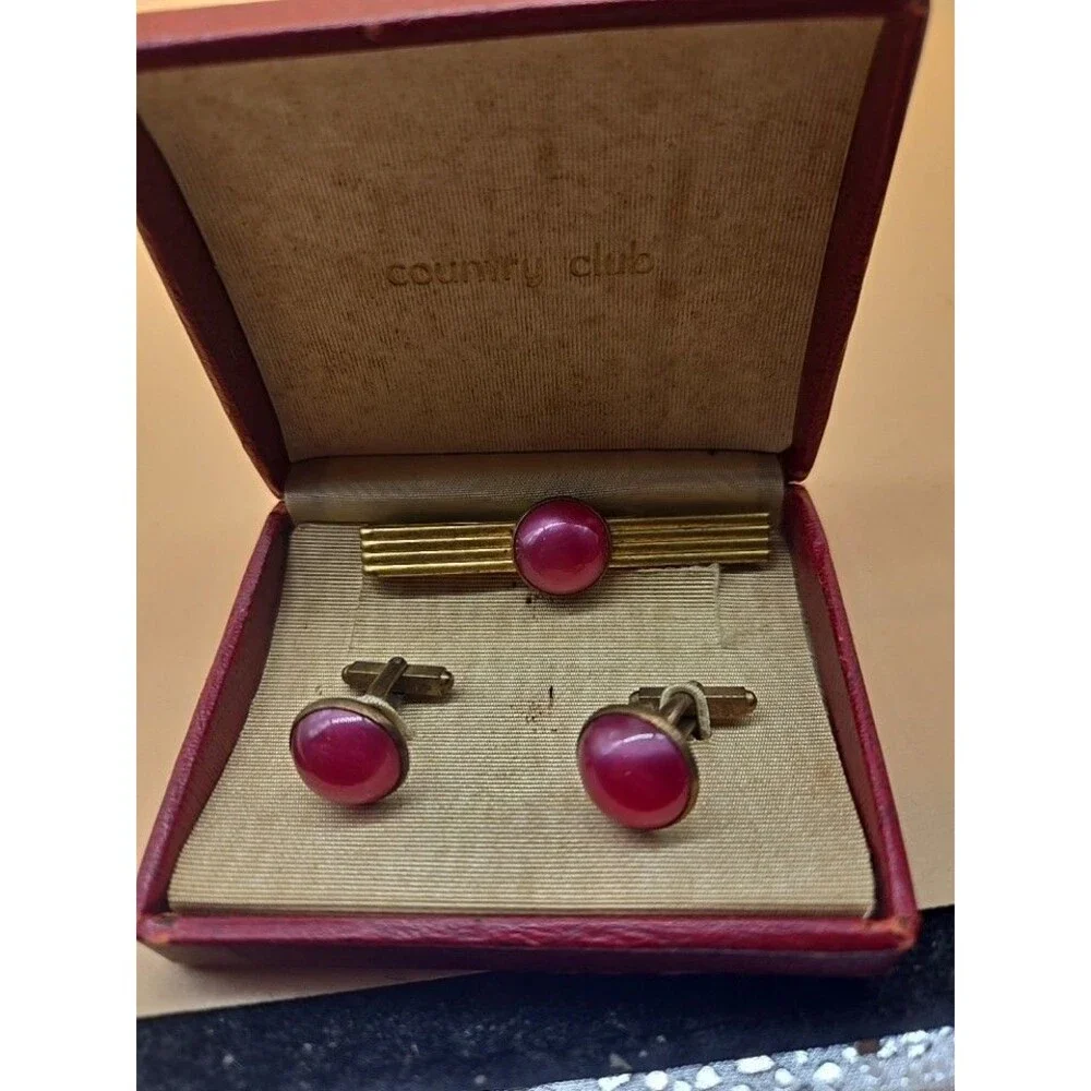 Vintage Country Club Gold Tone Pink Tie Pin & Cufflinks (GS-21)